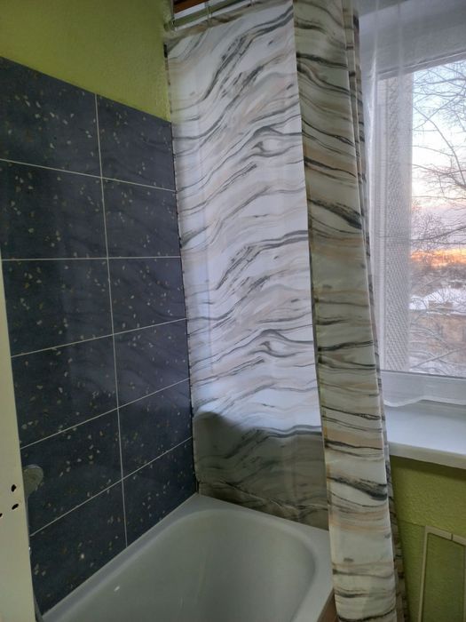 Затишна кімната з ремонтом і меблями в гуртожитку на вул. Зелена