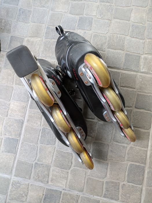 Patins em linha usados