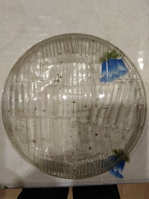 Стекло для фары ВАЗ 2103,2106