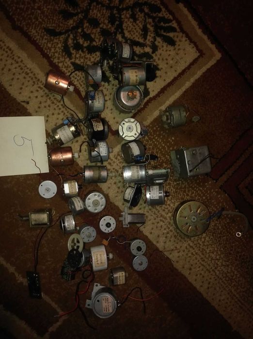 Silniczki do sprzętu radiowego i gramofon€w