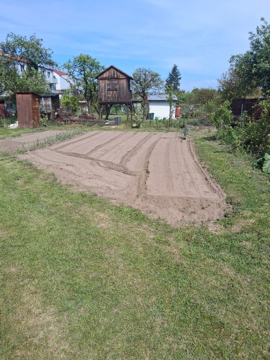 Koszenie  trawy zakładanie trawników