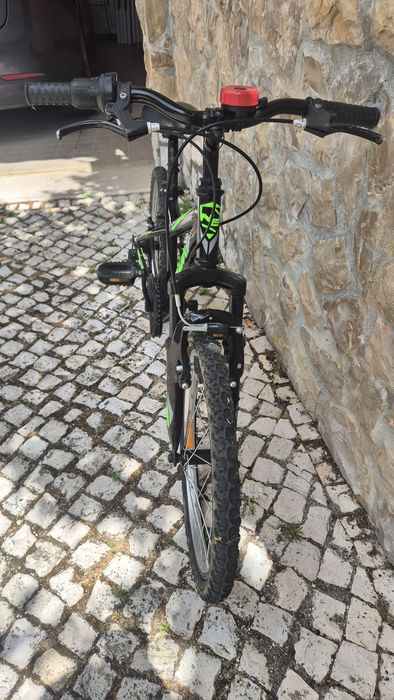 Bicicleta Neon MTB Track 20"