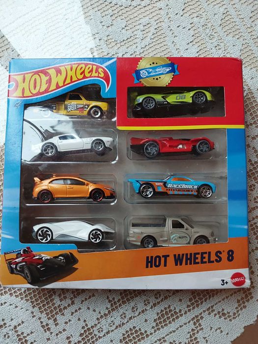 HOT WHEELS zestaw 8szt autek - 8-pak Człuchów • OLX.pl