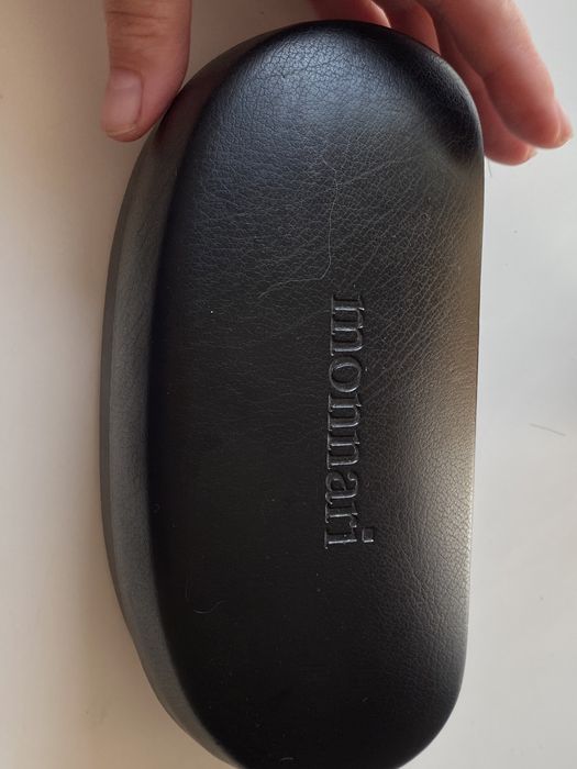 Nowe okulary przeciwsloneczne monarii z futerałem