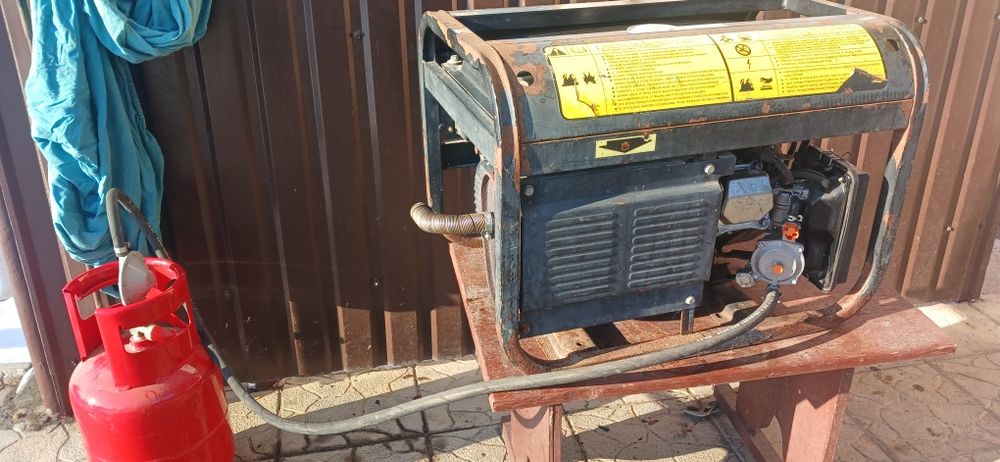 Продам генератор газ/бензин Firman FPG 3800.