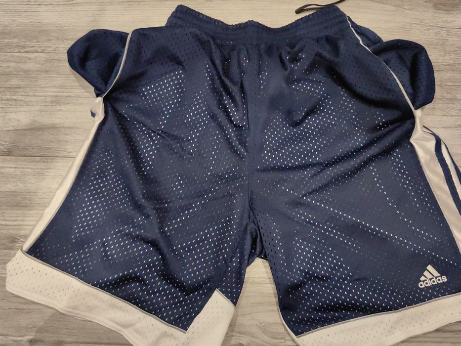 Krótkie spodenki do koszykówki Adidas r.M