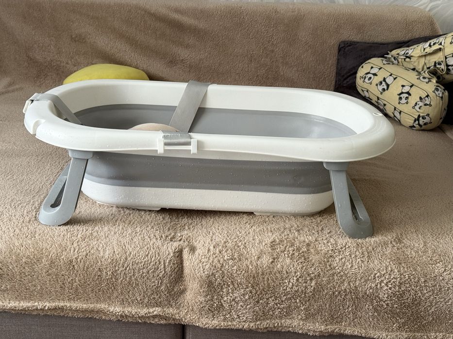 Дитяча ванночка складна з матрасиком для купання