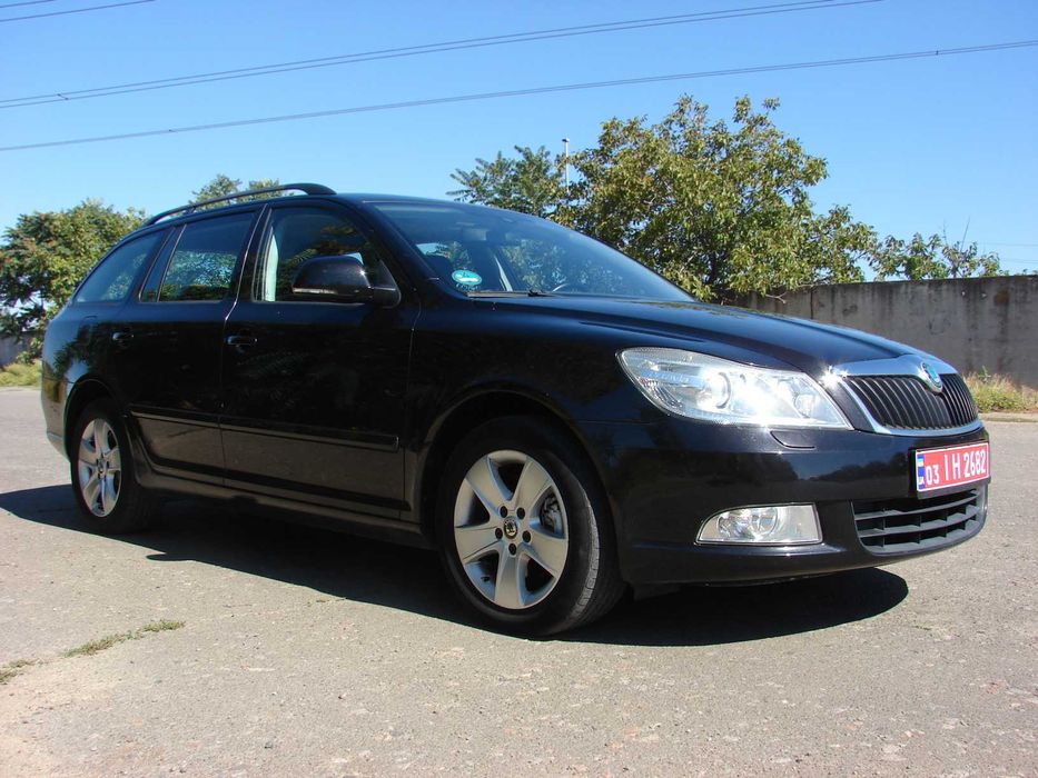 Skoda Octavia 1.8 TSi механика 6-ст 2011 год (максимальная комплектация)