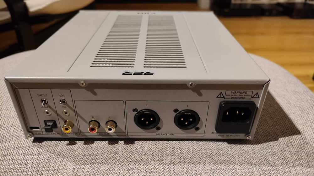 Fiio R2R Warmer - DAC lampowy