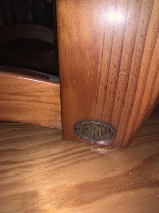 Mesa baixa “Arc”