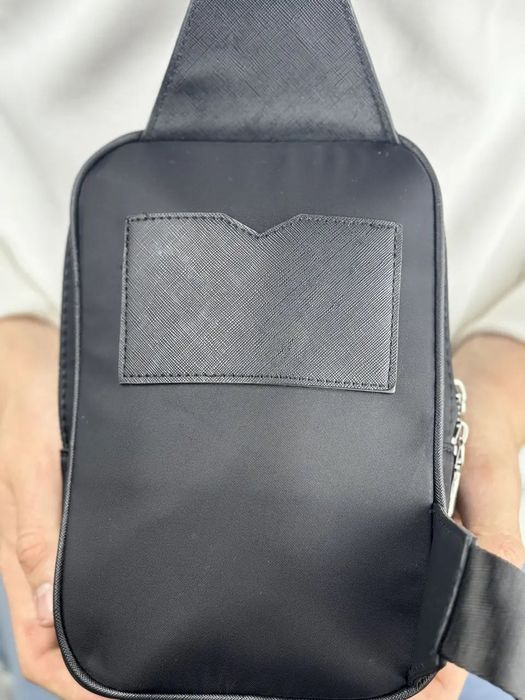 Сумка-слінг через плече Guess,5 кольорів