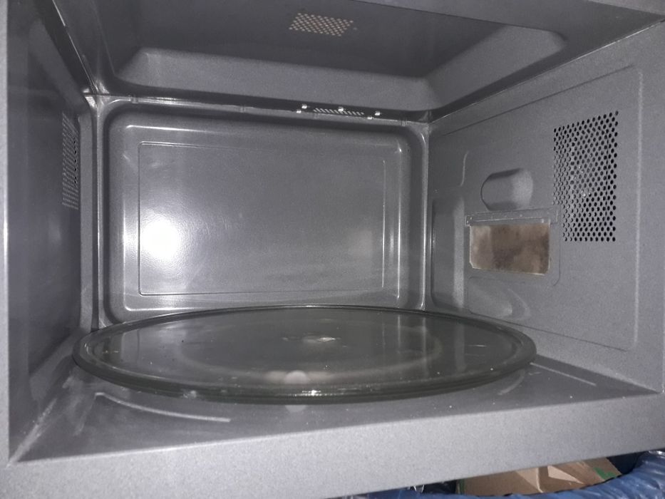 Микроволновка инверторная Panasonic.  Большая. В идеальном состояни.