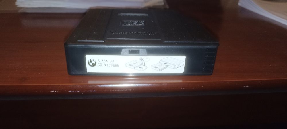 Caixa de 6 CDS OEM BMW E46