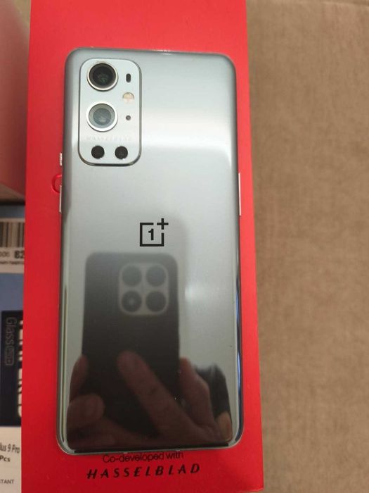 Oneplus 9 pro com extras.