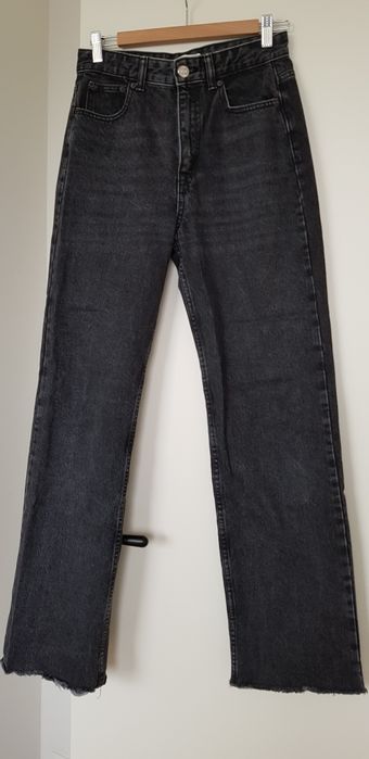 Pull & Bear czarne jeansy z prostą szerszą nogawką