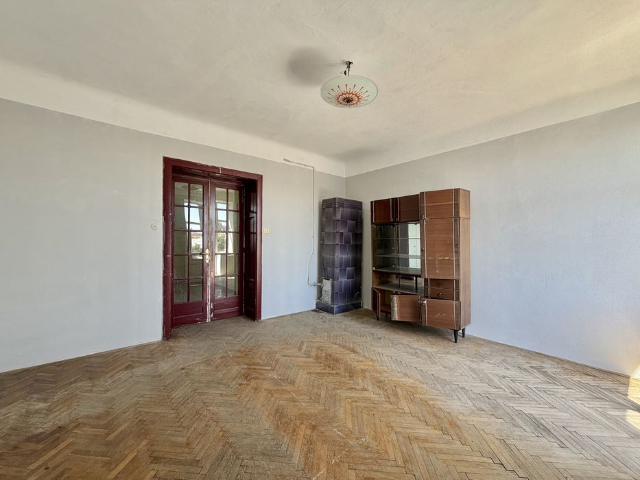 Торг! Продам 2-кімнатну квартиру в самому центрі міста по вул. Богдана Хмельницького