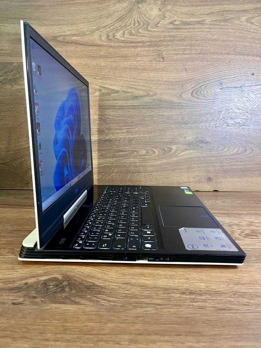 Dell G5 5590\ RTX 2060 6 GB\ i7-8750H\16 GB DDR4\SSD: 128 GB NVMe\HDD: 1 TB