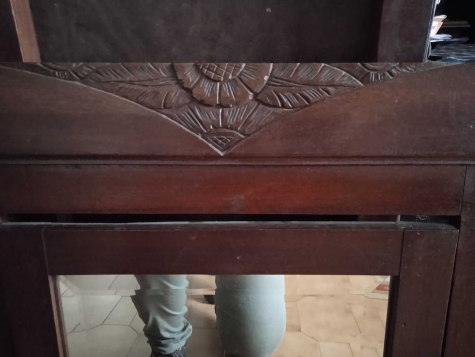 Espelho antigo em madeira