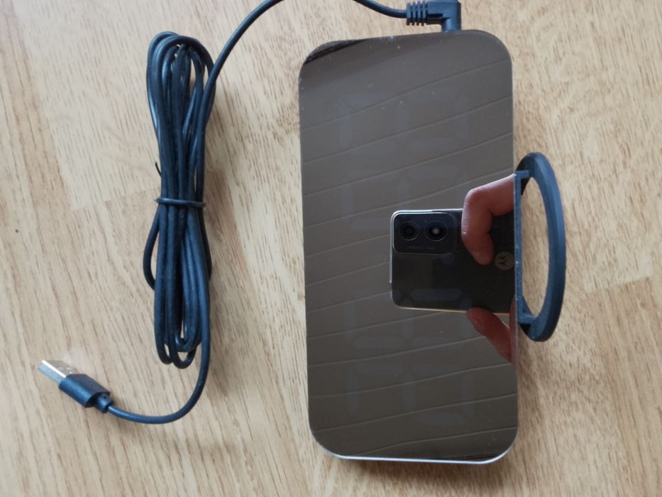 Cyfrowy zegar/budzik lustrzanka