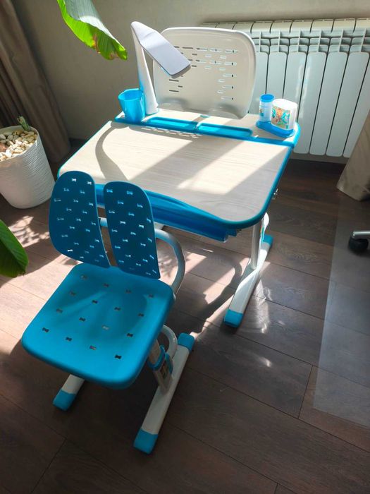 Парта зі стільцем Evo-kids (стіл+стілець+полиця+лампа) Blue