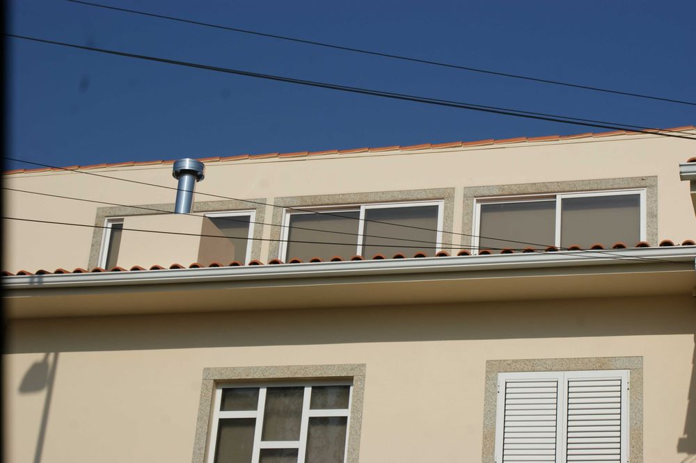 Janelas c/ Vidros Duplo e Persianas Alumínio