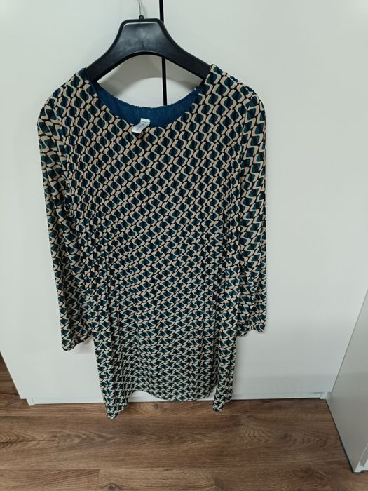 Sukienka z długim rękawem, rozmiar L