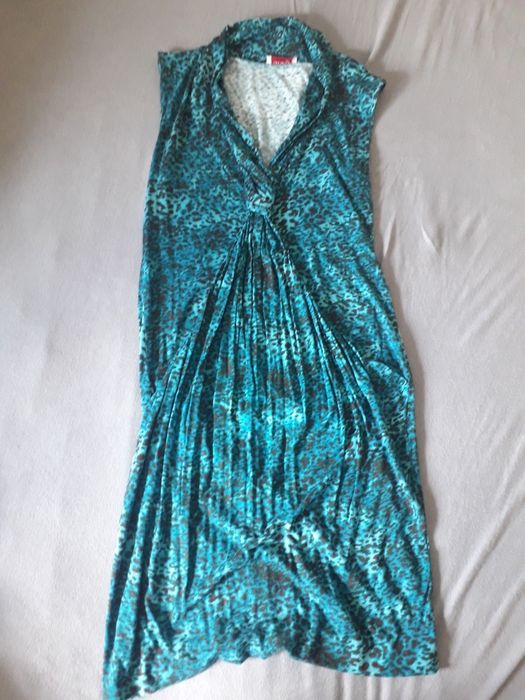 Sukienki rozm.S założone raz na wesele