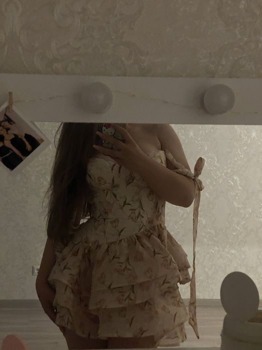 Продам гарну корсетну сукню