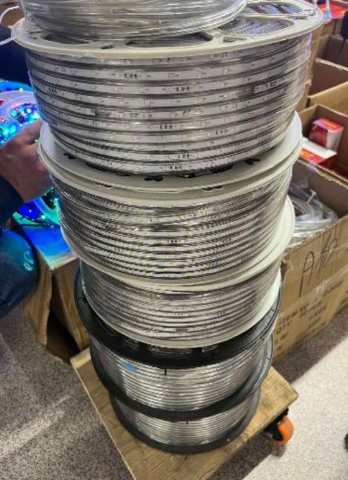 Гнучка LED стрічка 2835-120-sl 6000K на 220 V