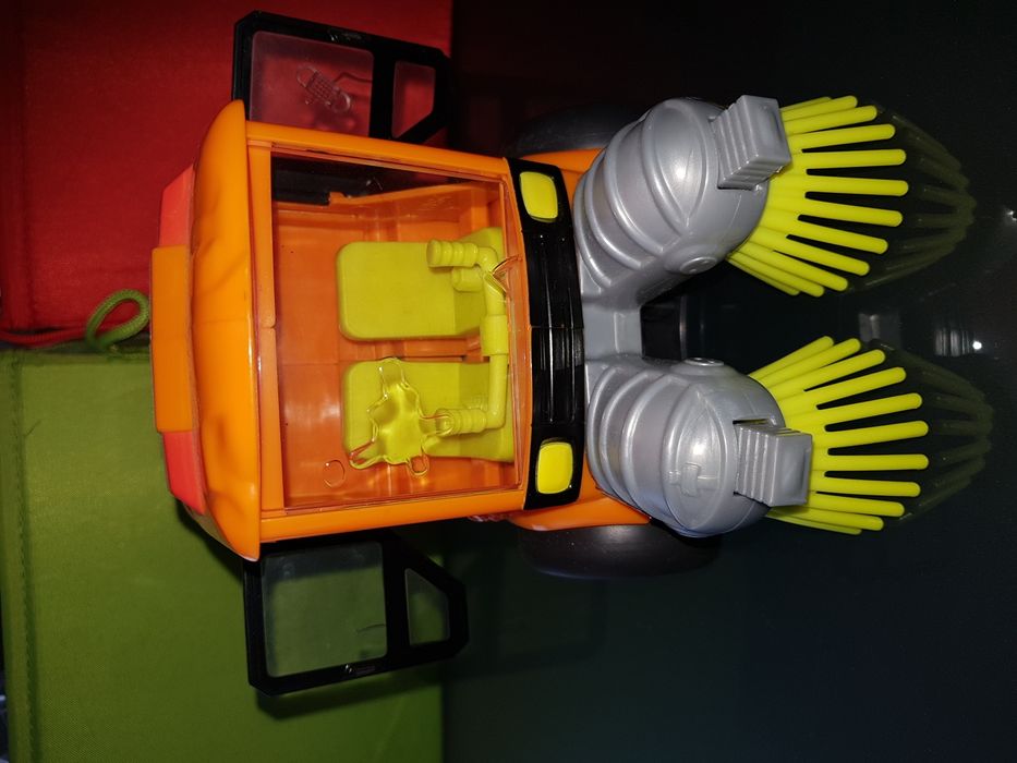 Trash Pack limpa bermas