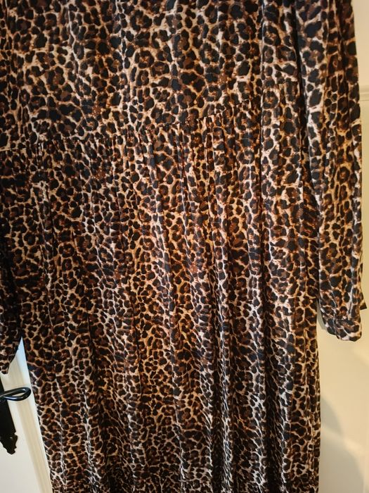 Sukienka panterka Reserved 38