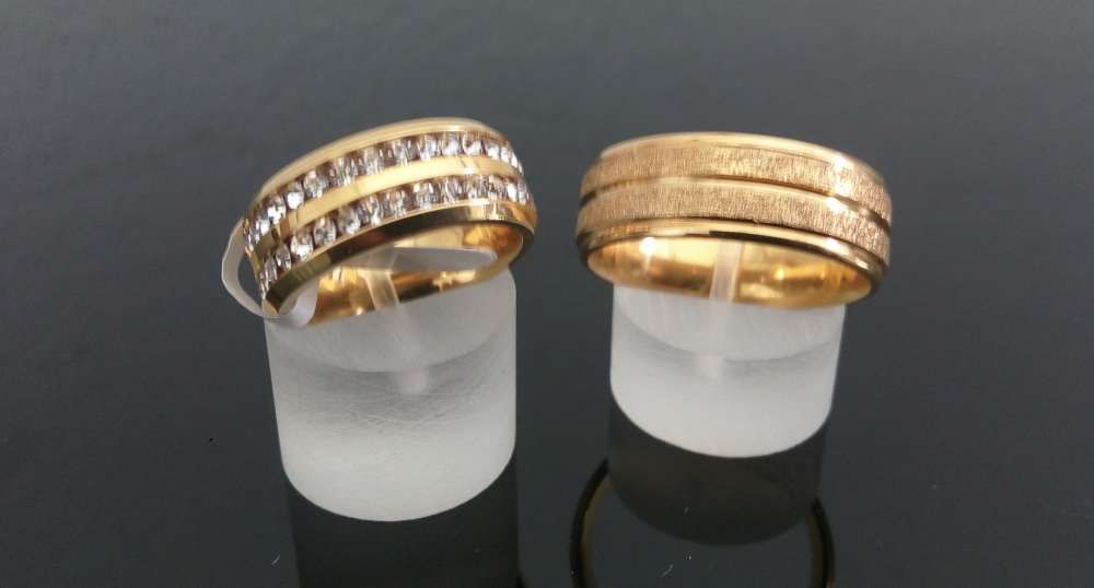 Aliança namoro - compromisso - casamento em ouro laminado 18K