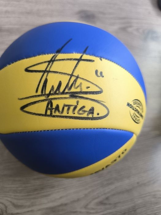 Piłka siatkowa z autografem Stéphane Antiga