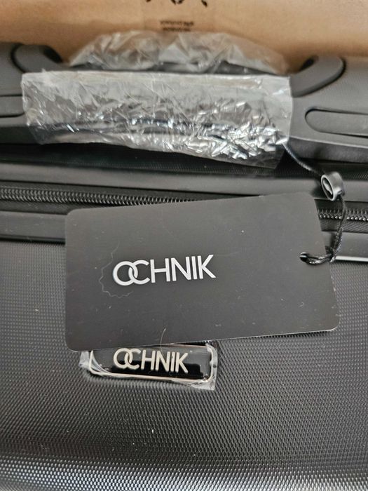 Walizka średnia OCHNIK nowa