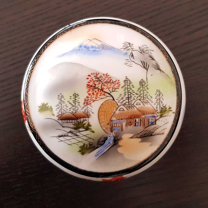 Caixa circular de joalheria porcelana japonesa com tampa RC ROI