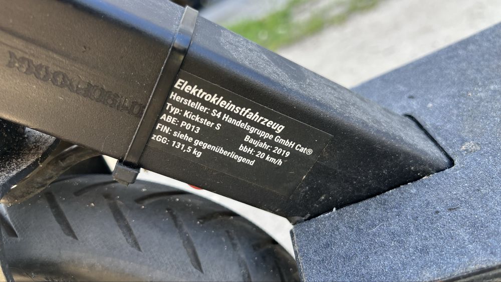 Электрический самокат CAT 2 Droid Kickster S.
