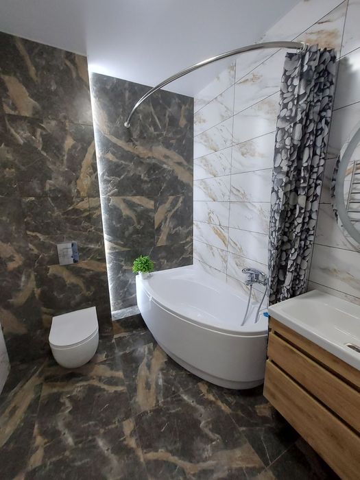 посуточно новострой у метро Дворец Спорта Новые Дома комунал рынок