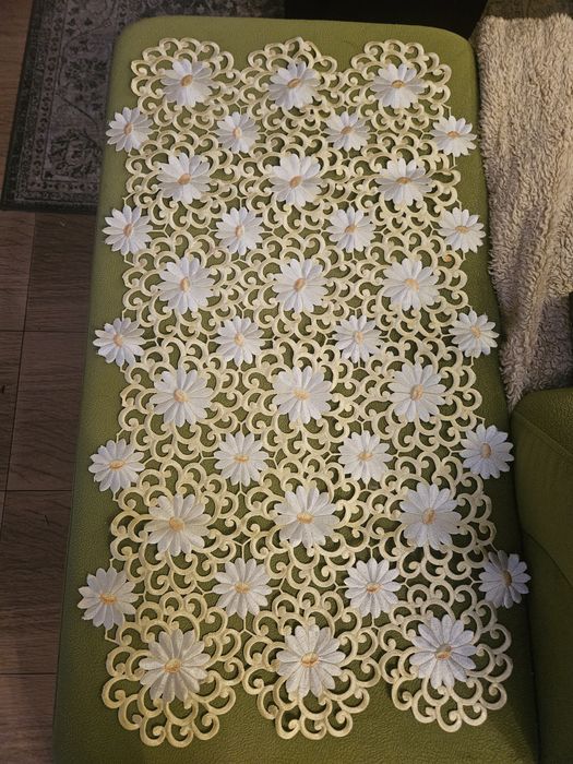 Serweta ozdobna 85 cm × 48 cm.