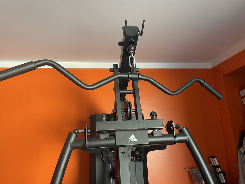 Máquina de Musculação Multifuncional Adidas – Como Nova!