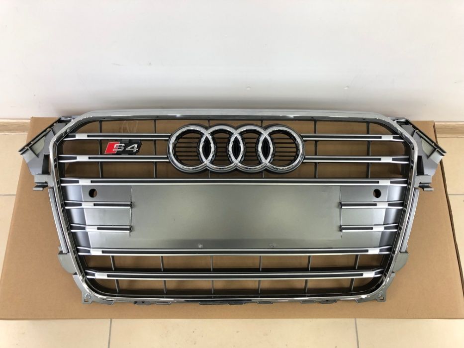 Решетка Радиатора на Аudi A4 s4 B8 Решотка с4 решітка 11-15 audi слайн