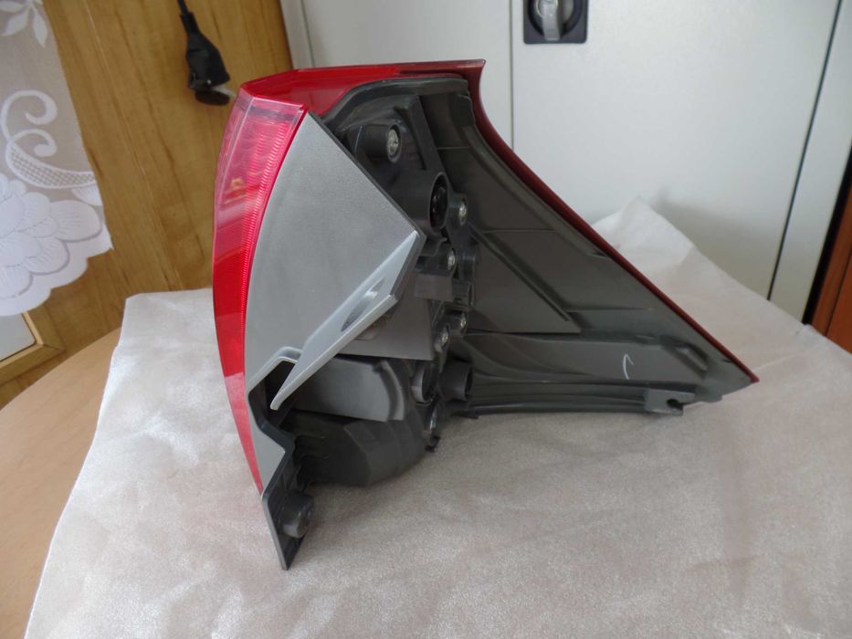 Sie6 Lampa lewa tylna honda crv IV crv-IV oryginalna przedlift BDB stan