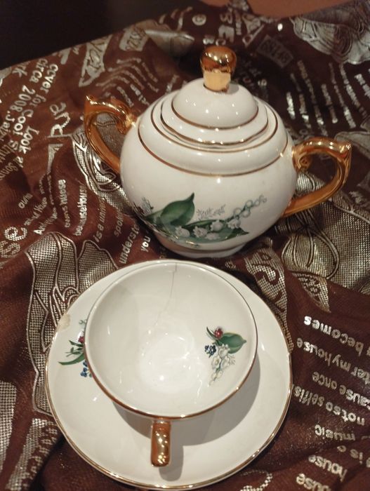 Conjunto de café de porcelana Louçarte  fina e delicada