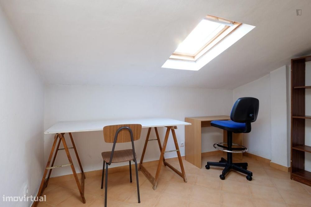 Quarto - localizado em Arregaça Coimbra