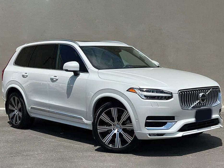 Volvo XC90 B6      2024