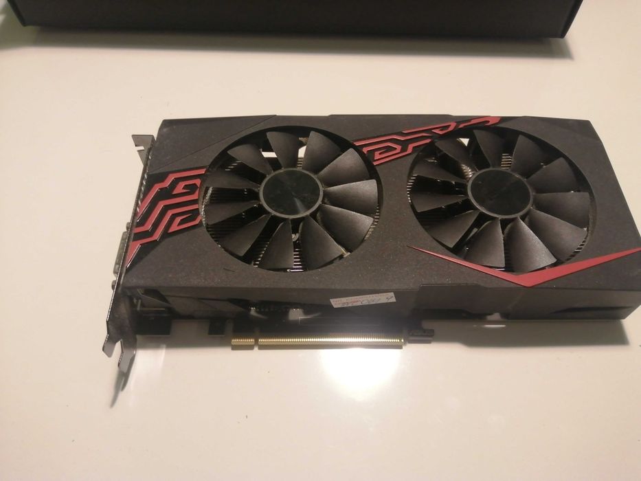 Karta graficzna ASUS