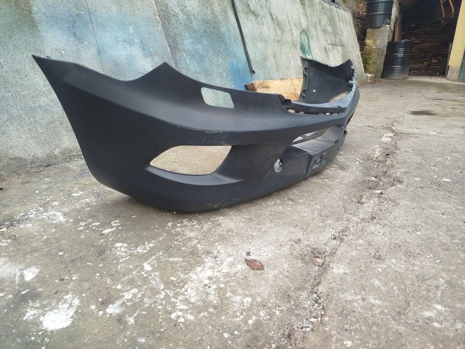 Бампер в хорошому стані спринтер 315 2.2 906  907 Sprinter ресталінг