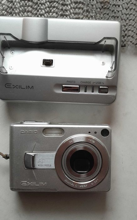 Retro Aparat cyfrowy kompaktowy CASIO Exilim EX Z40+stacja dokująca !