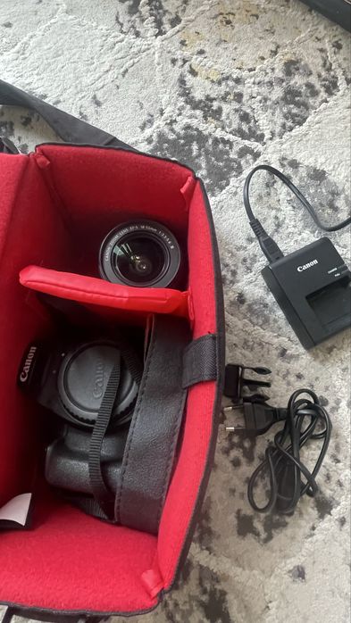 canon 4000d lustrzanka