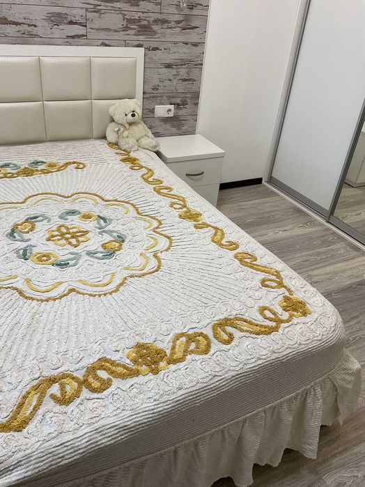 Покрывало на двуспальную кровать