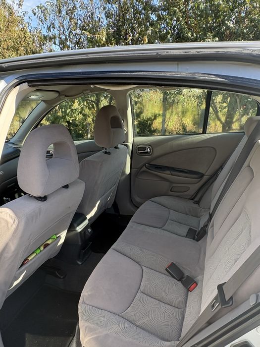 Nissan Almera 1.5 Gasolina — 172.683 km